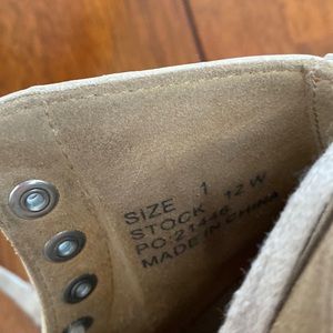 Girls figure skates size 1